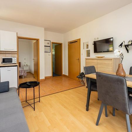 Apartments Claudia Crikvenica Luaran gambar