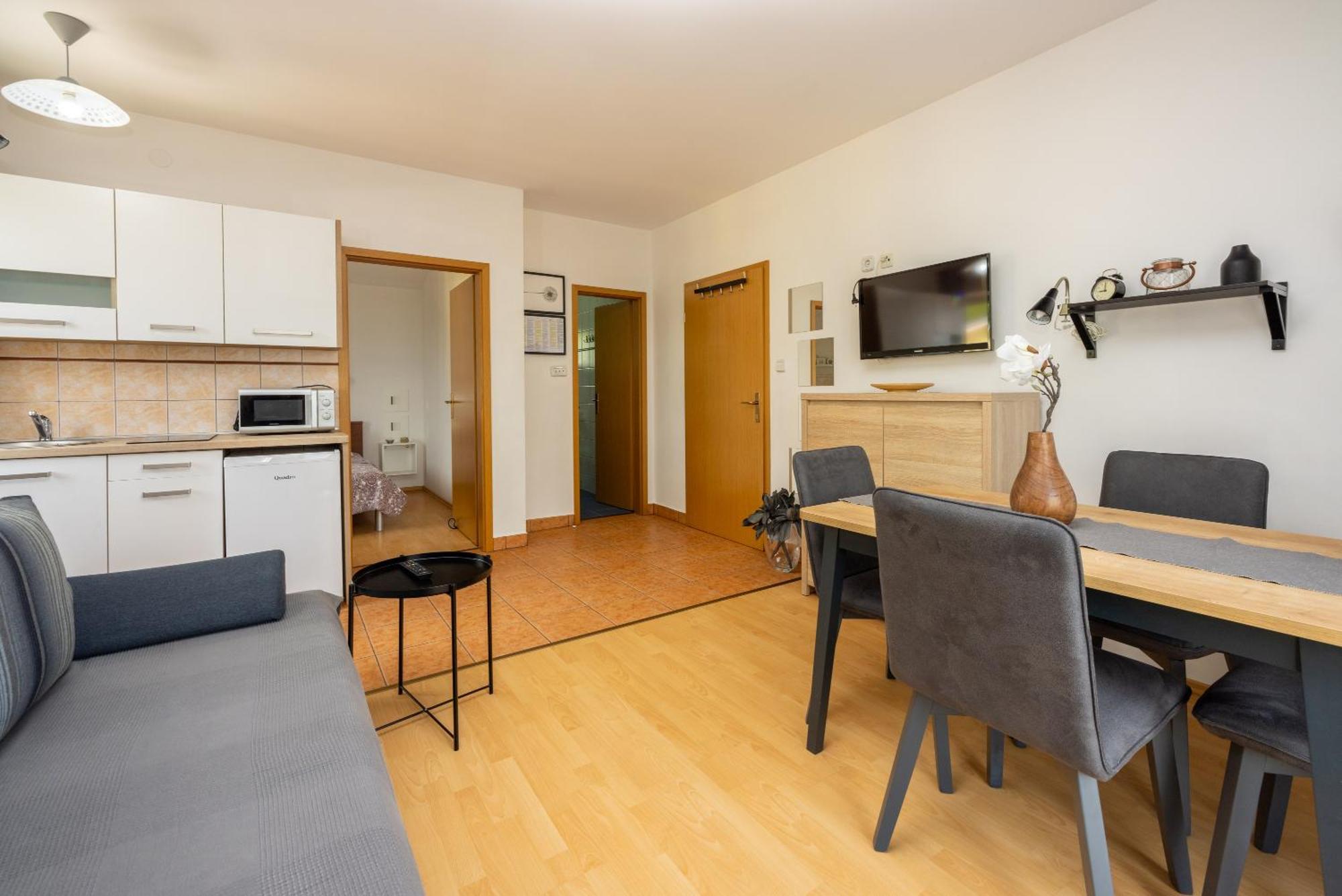 Apartments Claudia Crikvenica Luaran gambar