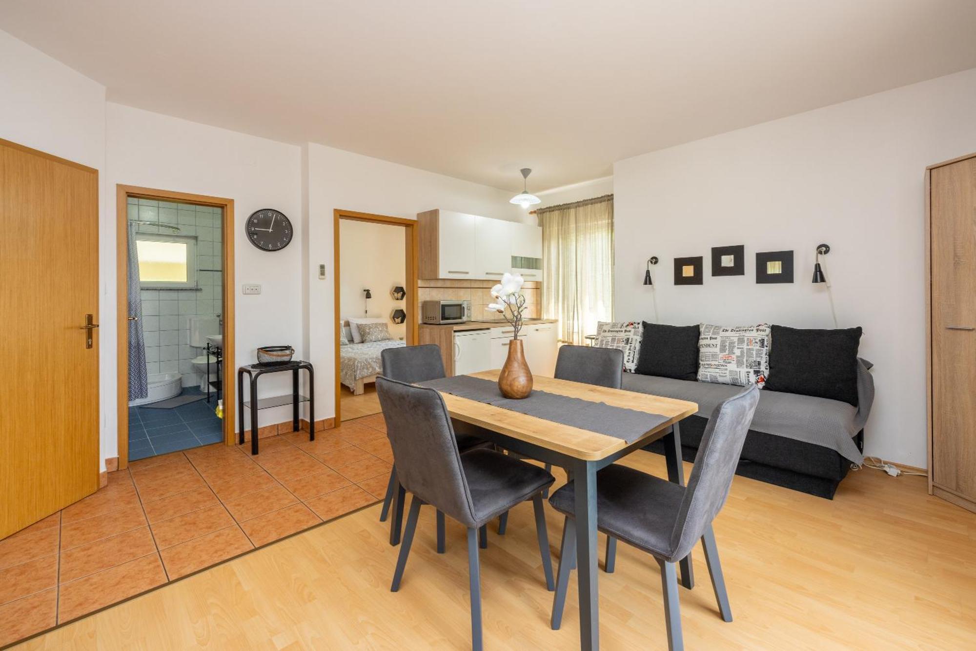 Apartments Claudia Crikvenica Luaran gambar