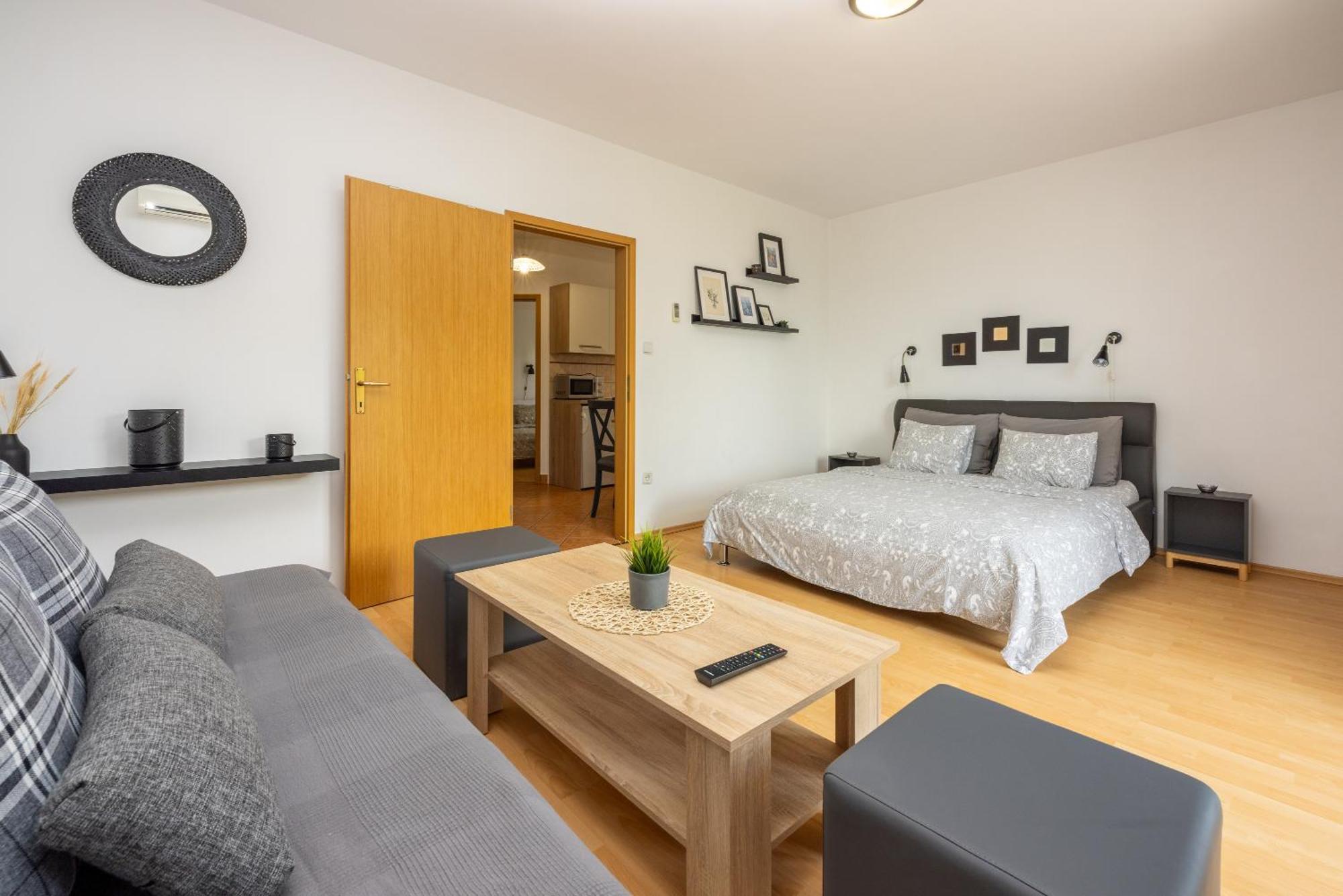 Apartments Claudia Crikvenica Luaran gambar