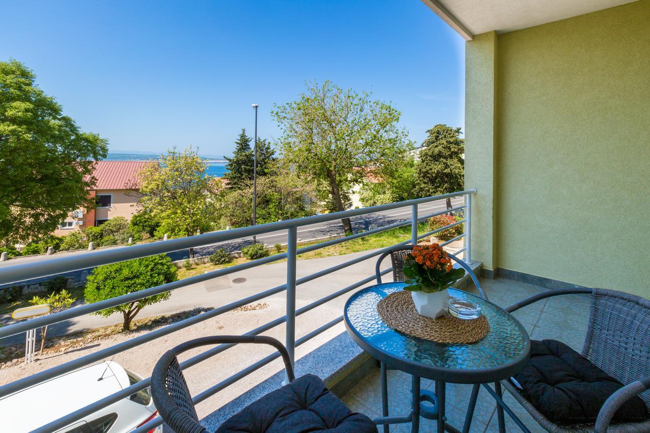 Apartments Claudia Crikvenica Luaran gambar
