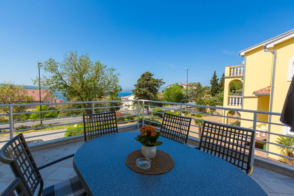 Apartments Claudia Crikvenica Luaran gambar