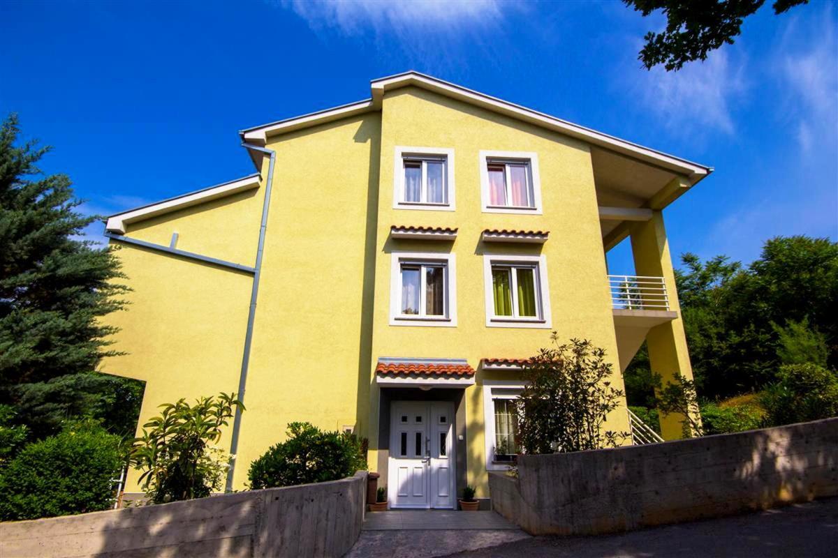 Apartments Claudia Crikvenica Luaran gambar